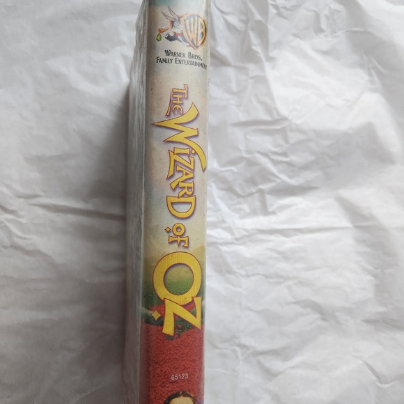 The Wizard of Oz MGM VHS tape - Picture 5 of 9